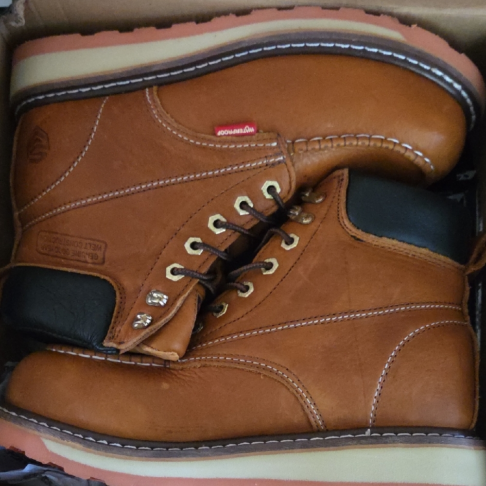 Rugged Tan Leather Soft Steel Toe Boots